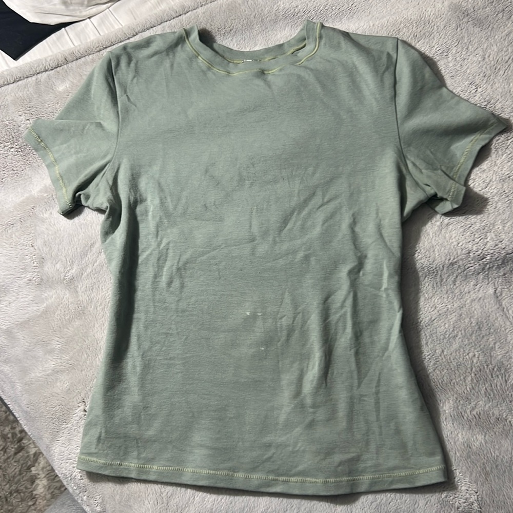 Skims. Size: Small green cotton jersey t shirt